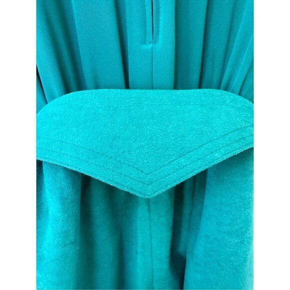 Around Town women’s M vintage 70s emerald green dress with matching belt - Picture 3 of 8